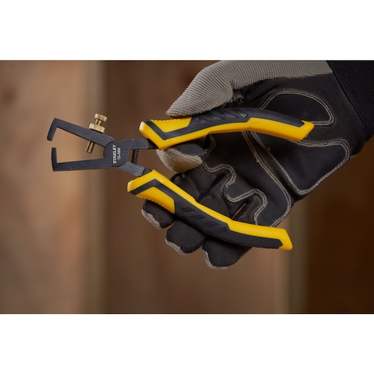 STANLEY® 150mm DYNAGRIP® Wire Strippers