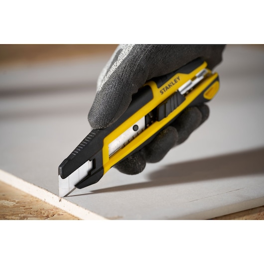 STANLEY® Mpp 18mm Integrated Snap Wheel Lock Knife