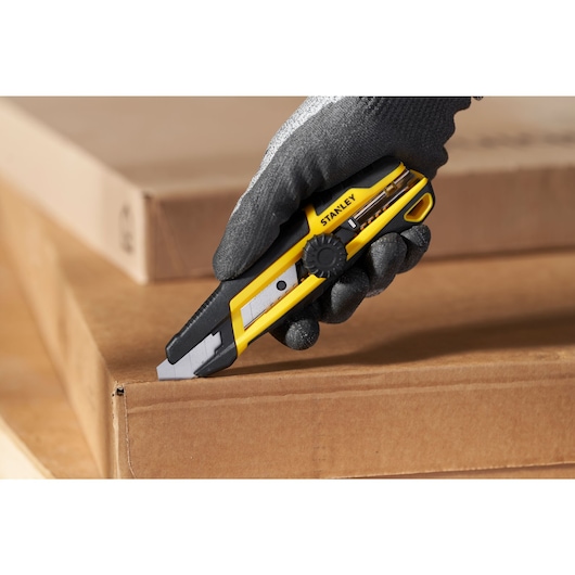 STANLEY® Mpp 18mm Integrated Snap Wheel Lock Knife