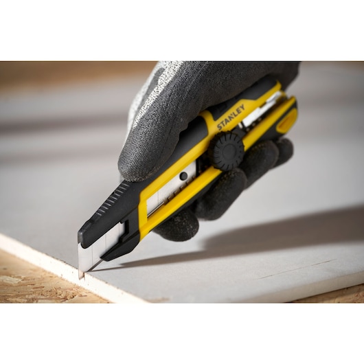 STANLEY® Mpp 18mm Integrated Snap Wheel Lock Knife