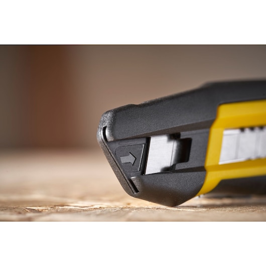 STANLEY® Mpp 18mm Integrated Snap Wheel Lock Knife