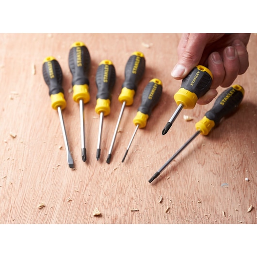 STANLEY® Phillips Stubby CUSHION GRIP™ Screwdrivers STANLEY® Phillips Stubby CUSHION GRIP™ Screwdrivers