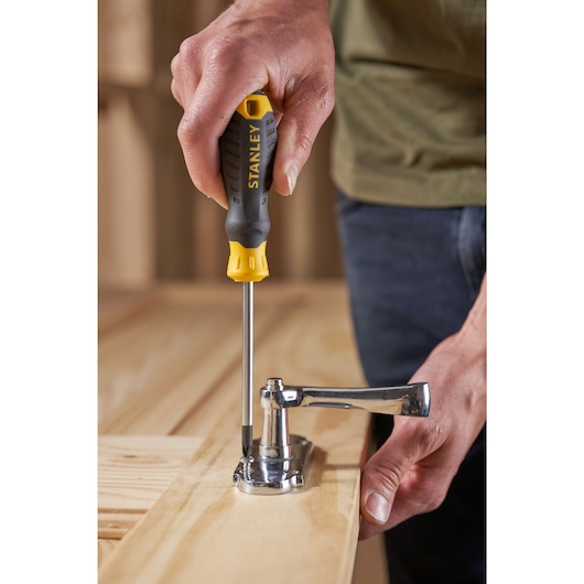 STANLEY® Pozidriv CUSHION GRIP™ Screwdrivers STANLEY® Pozidriv CUSHION GRIP™ Screwdrivers
