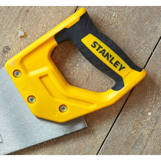 Scie égoïne Sharpcut™ STANLEY® 550 mm, coupe de débit, 7 dents/pouce