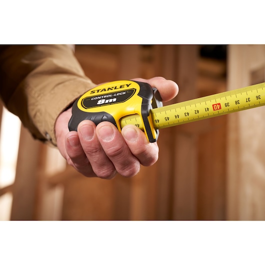 STANLEY Control lock tape measure