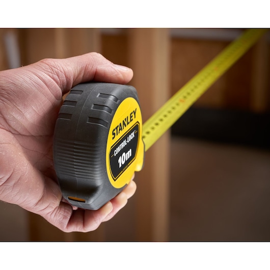 STANLEY Control lock tape measure