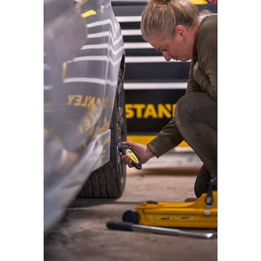 STANLEY® Digital Tyre Pressure Gauge