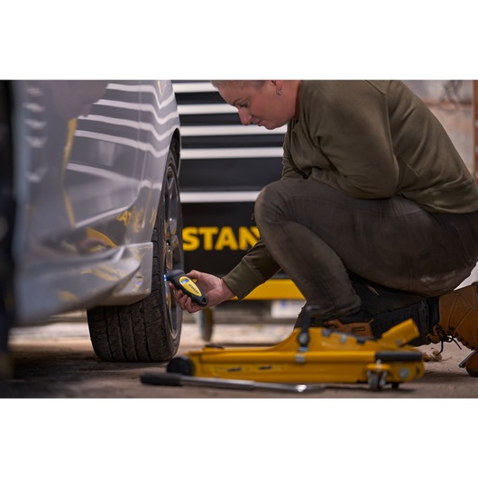 STANLEY® Digital Tyre Pressure Gauge