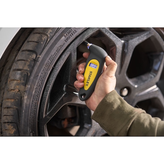 STANLEY® Digital Tyre Pressure Gauge