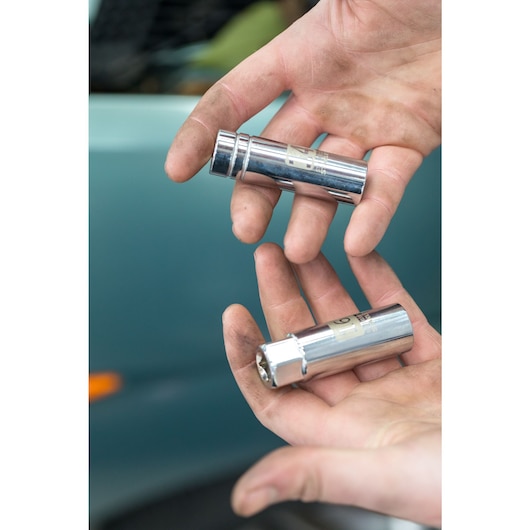 Douille pour bougie essence 16 mm STANLEY®