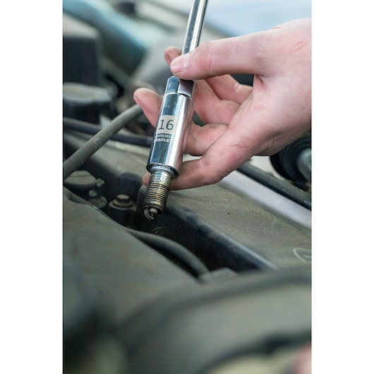 Douille pour bougie essence 16 mm STANLEY®