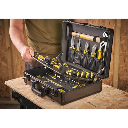 STANLEY® 119 pcs Maintenance Suitcase