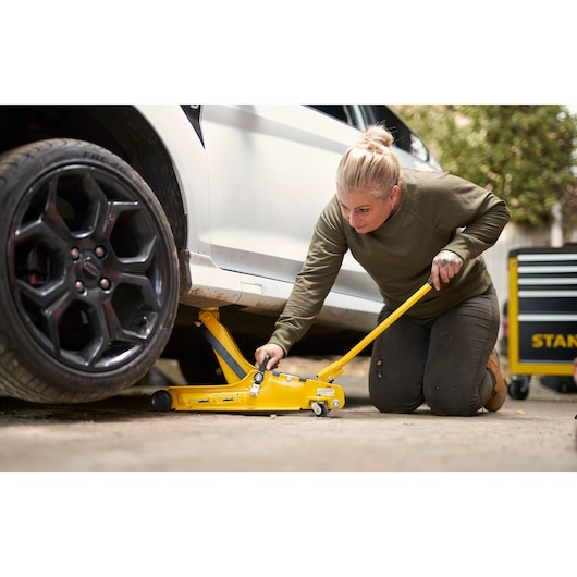 STANLEY® Floor Jack (2 Tonne Capacity)