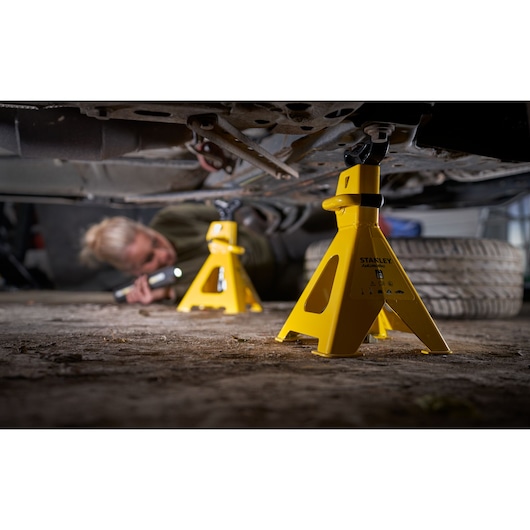 STANLEY® Pair of 278mm to 430mm Axle Stands (2 Tonne Capacity)