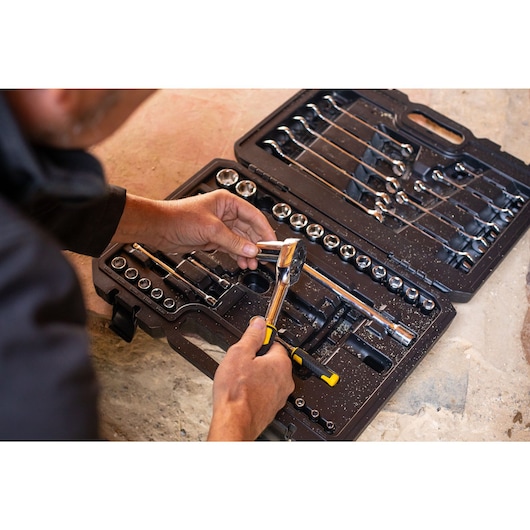 Jeu de clés à cliquet, à douille et mixtes 72 dents avec accessoires, 41 pièces STANLEY®