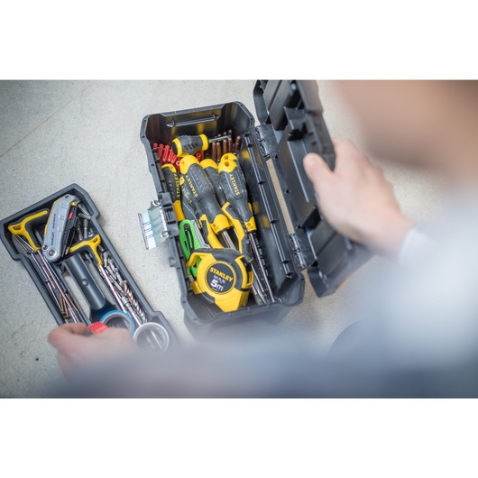 Boîte à outils 30 cm loquets métalliques