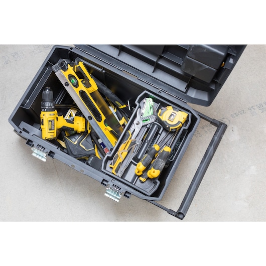 Coffre à outils Essential STANLEY® avec fermetures en métal, 50 litres