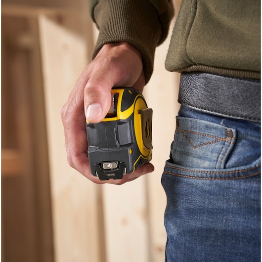 STANLEY® FATMAX® Auto-Lock 8M (32mm wide) Tape Measure