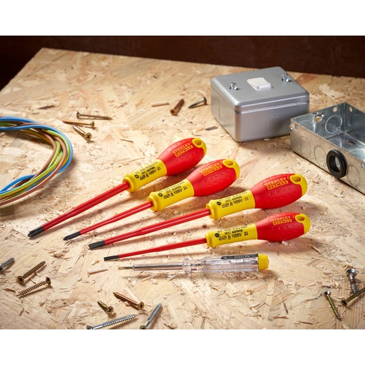 STANLEY® 5 Piece Slim VDE Screwdrivers (PH)